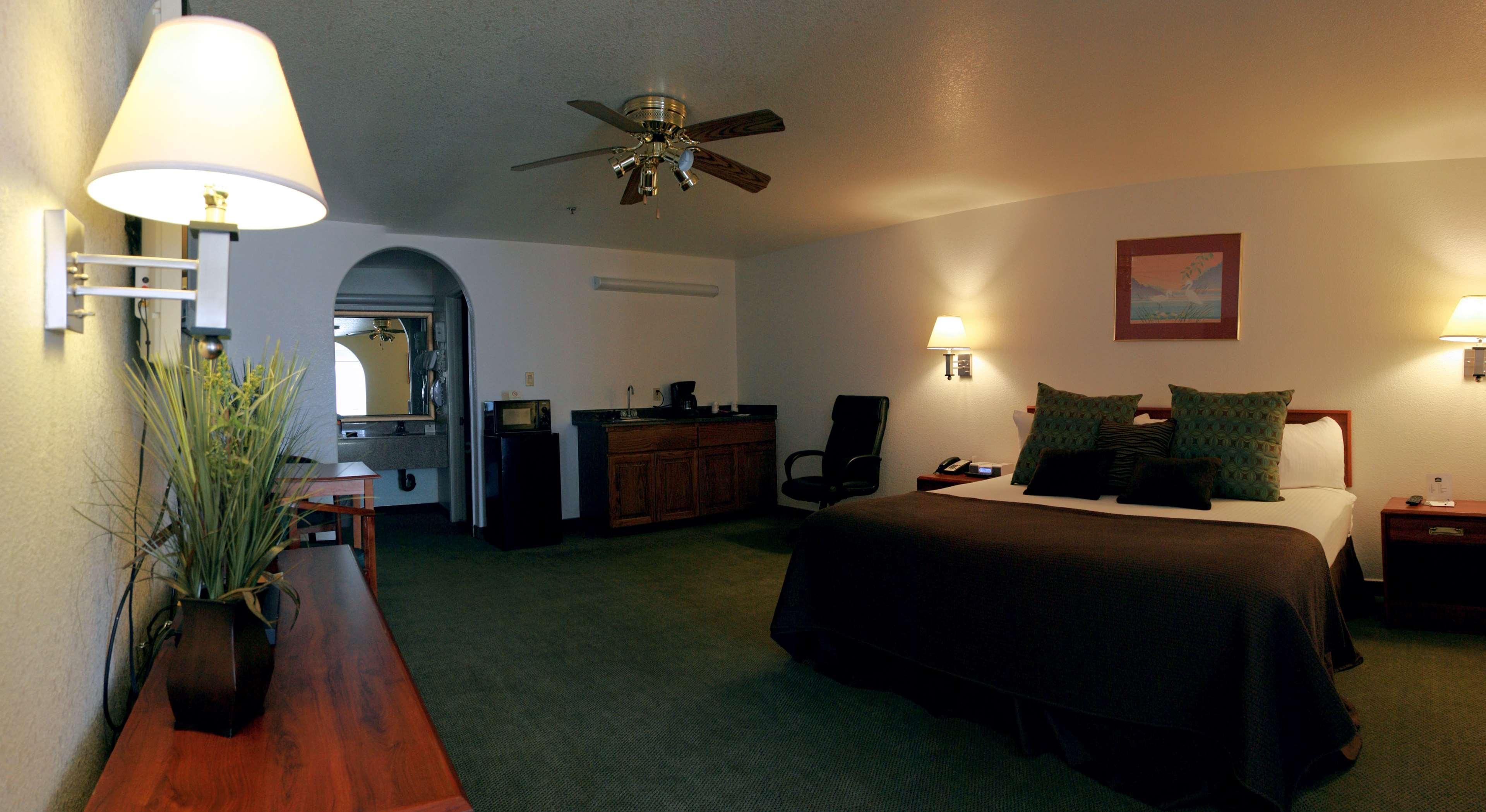 Best Western Colorado River Inn Needles Room photo